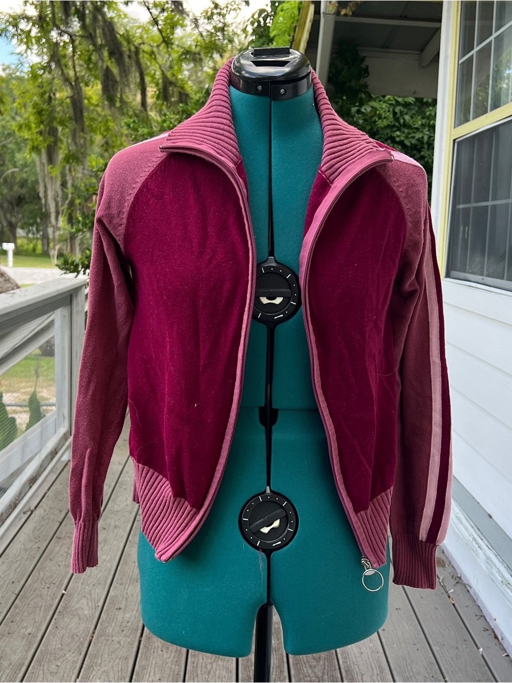 Smudge: Vintage Wine & Rose Pink Cotton Zip-Up Sweater. Size Medium.